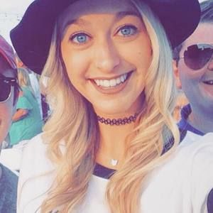 Meet your Posher, Abbie