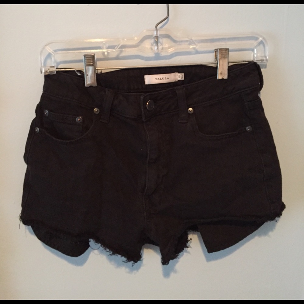 Aritzia (talula) black high waisted shorts