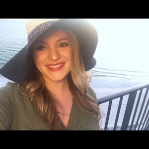 Meet your Posher, Madison