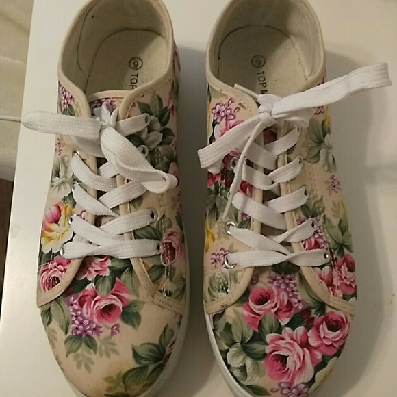 Platforms - Picture 1 of 2