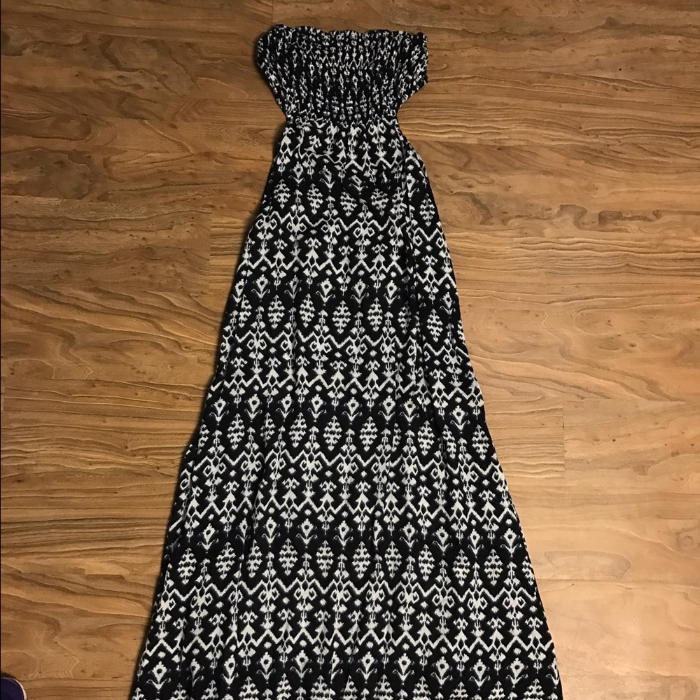 🔴Forever21 Cut Out Strapless Dress NWOT!!🔴