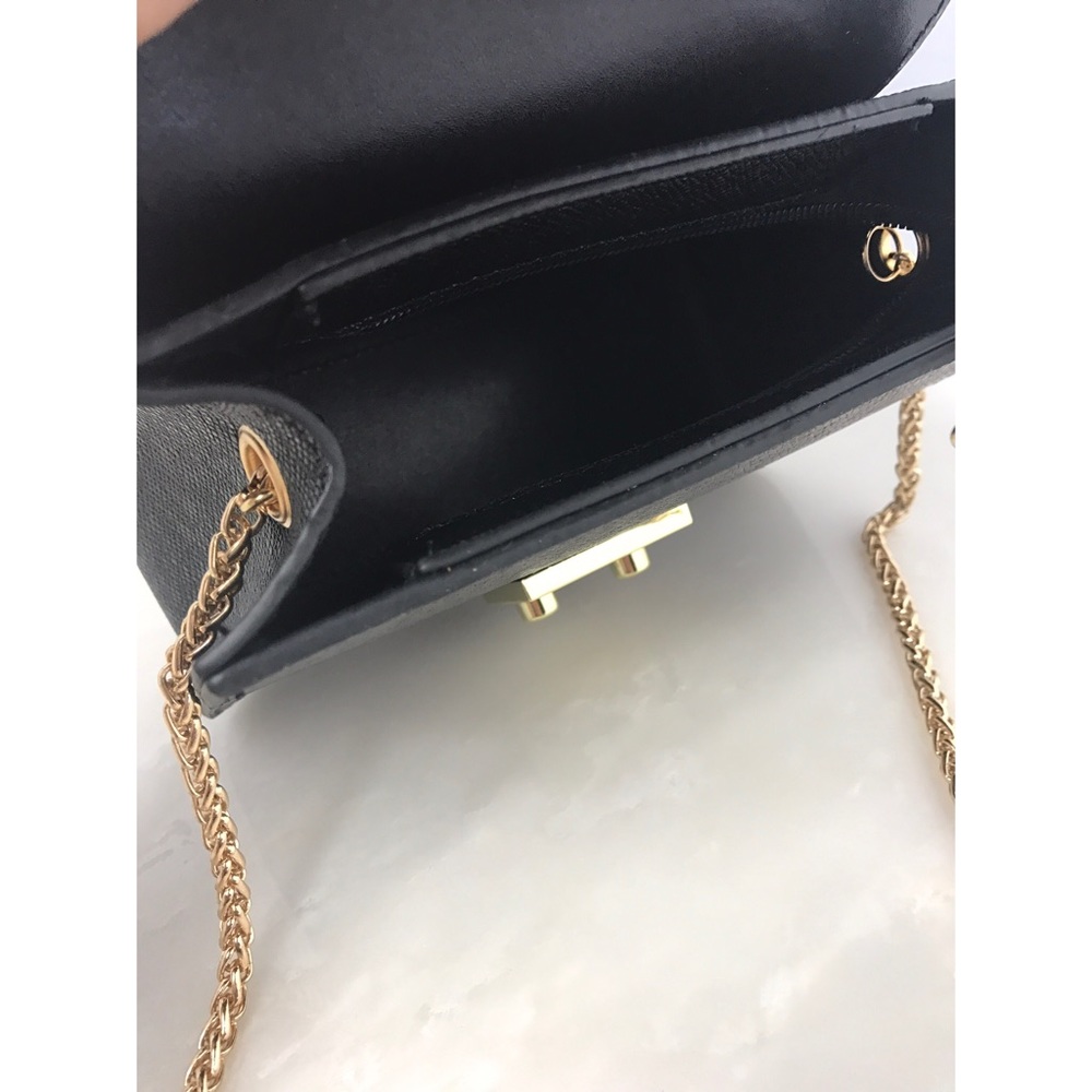 Padlock Crossbody - Picture 4 of 7