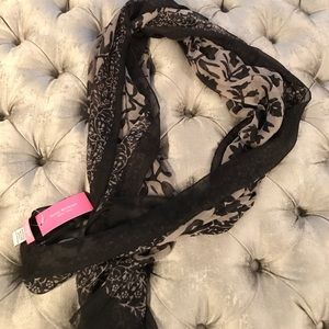 Isaac Mizrahi Scarf