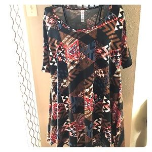 NWT LuLaRoe Perfect T in a size large
