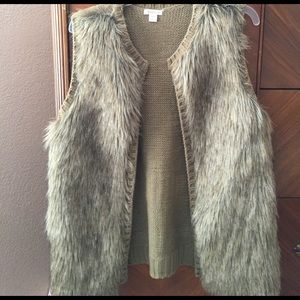 Fur vest
