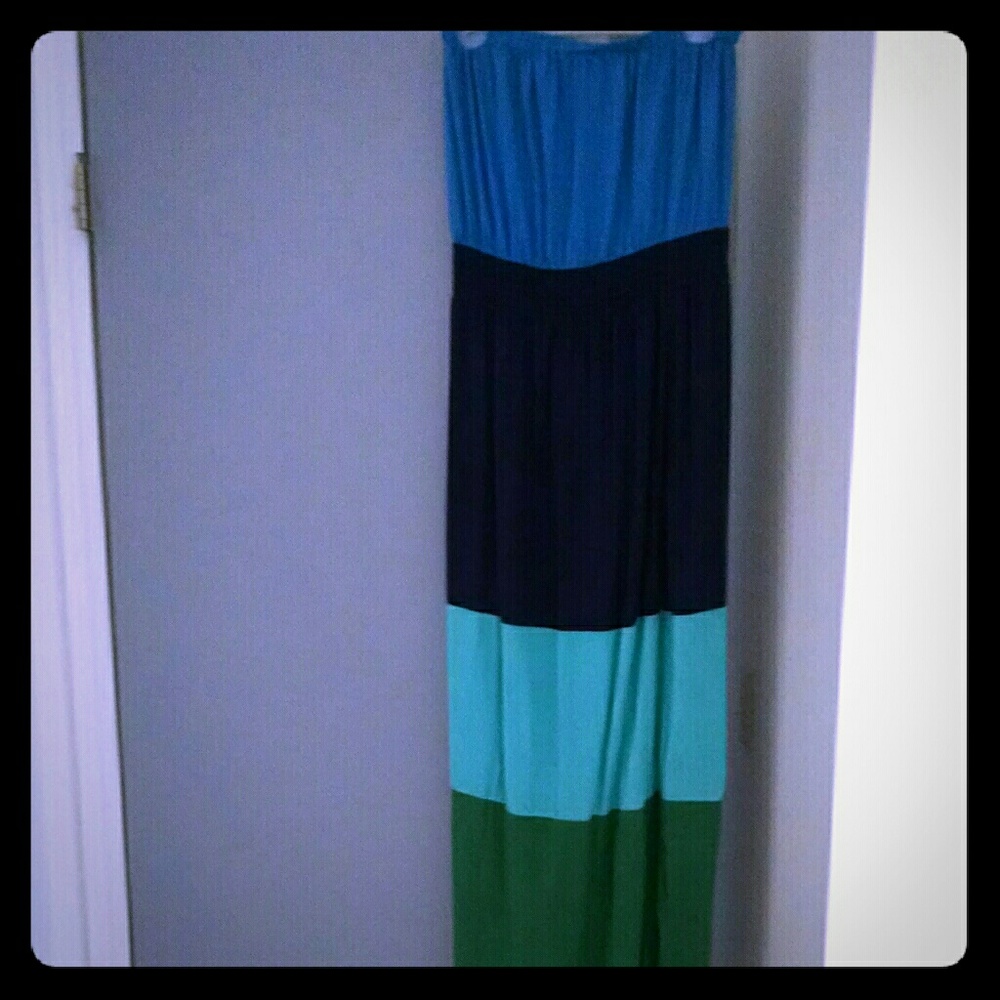 Gap strapless color block maxi dress 👗