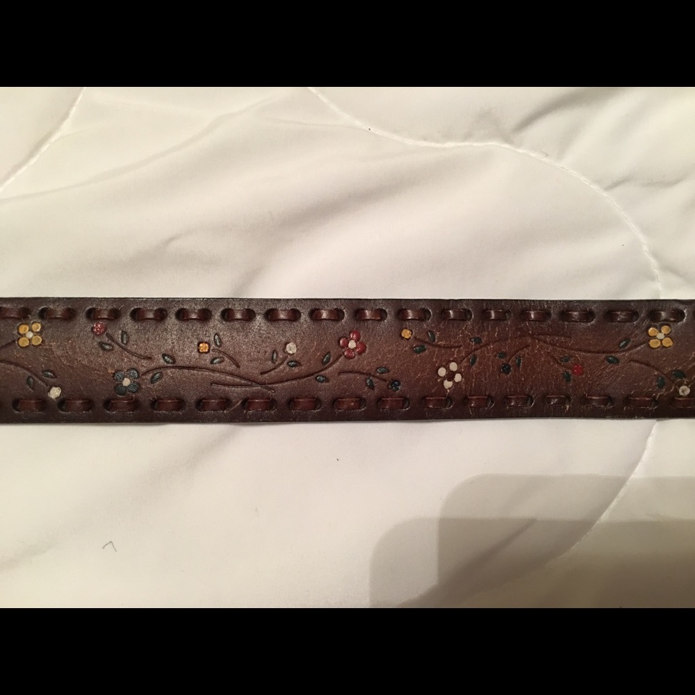 Curfew flower belt med