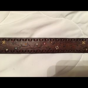 Curfew flower belt med