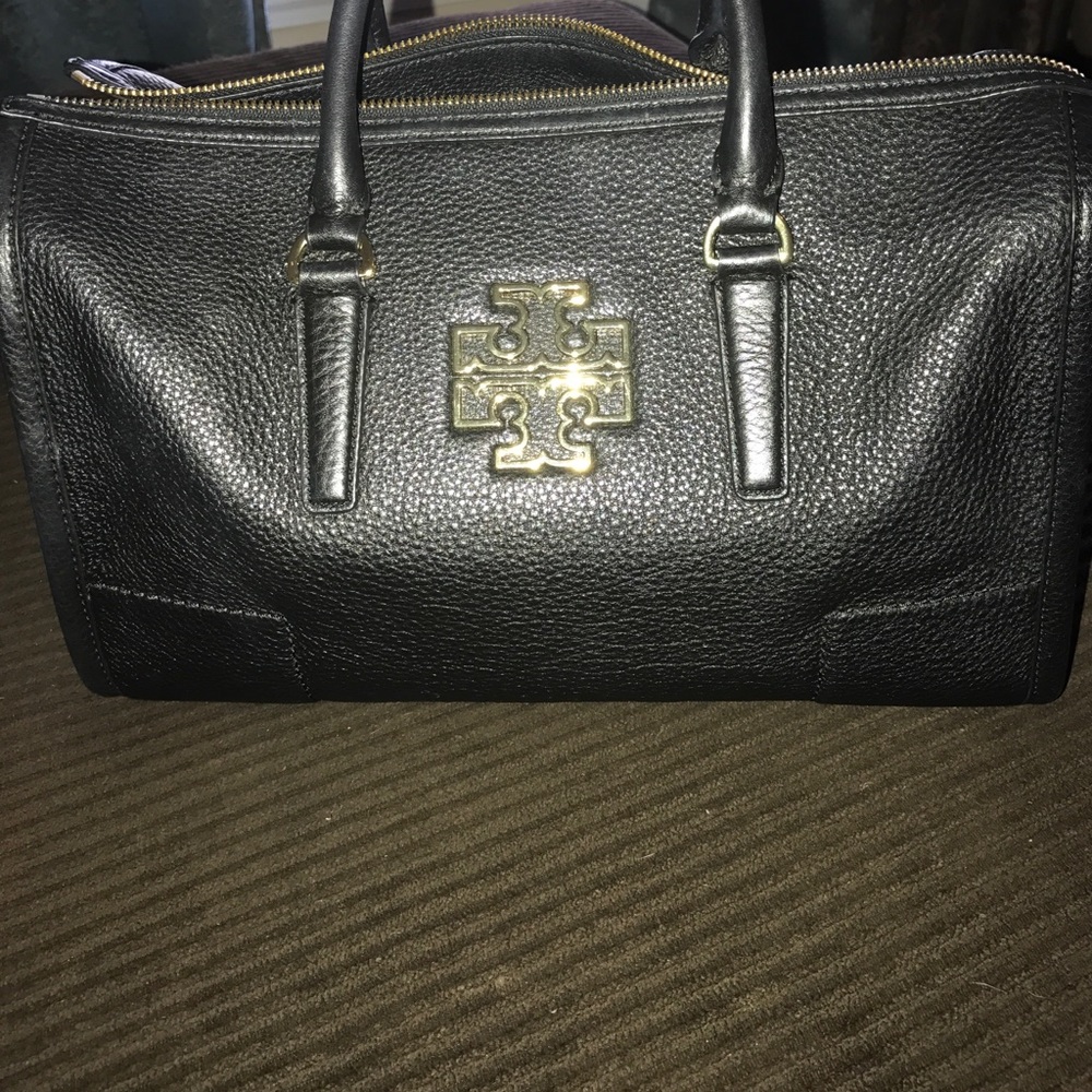 Torch Burch Satchel black in excellent condition.