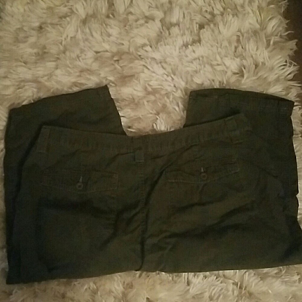 Capri pants - Picture 2 of 2