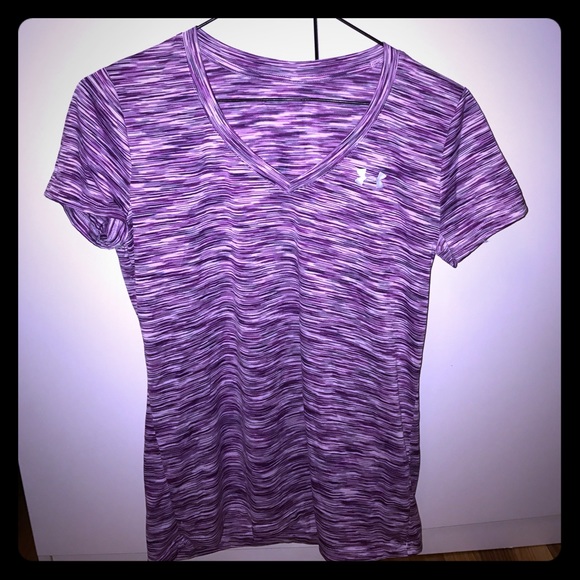 UnderAmour Workout Shirt - Picture 2 of 3