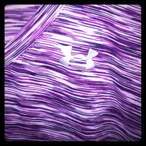 UnderAmour Workout Shirt - Picture 3 of 3