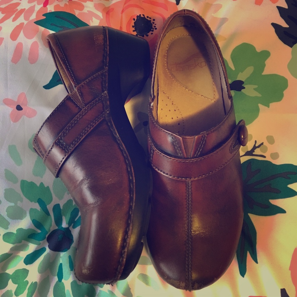 Brown Clogs with Cute Strap & Button Detail
