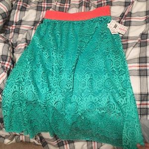 LULAROE Mint Lola size small
