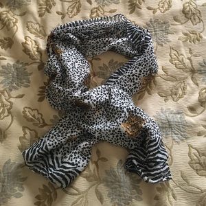 VINTAGE large square animal print scarf 47 x 62