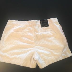White banana republic shorts