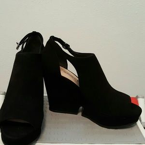 Brand New Via Spiga Black Wedge with straps