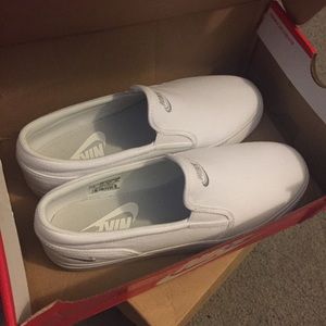 Nike Toki Slip On White Size 9
