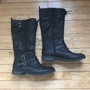 Black boots - great condition