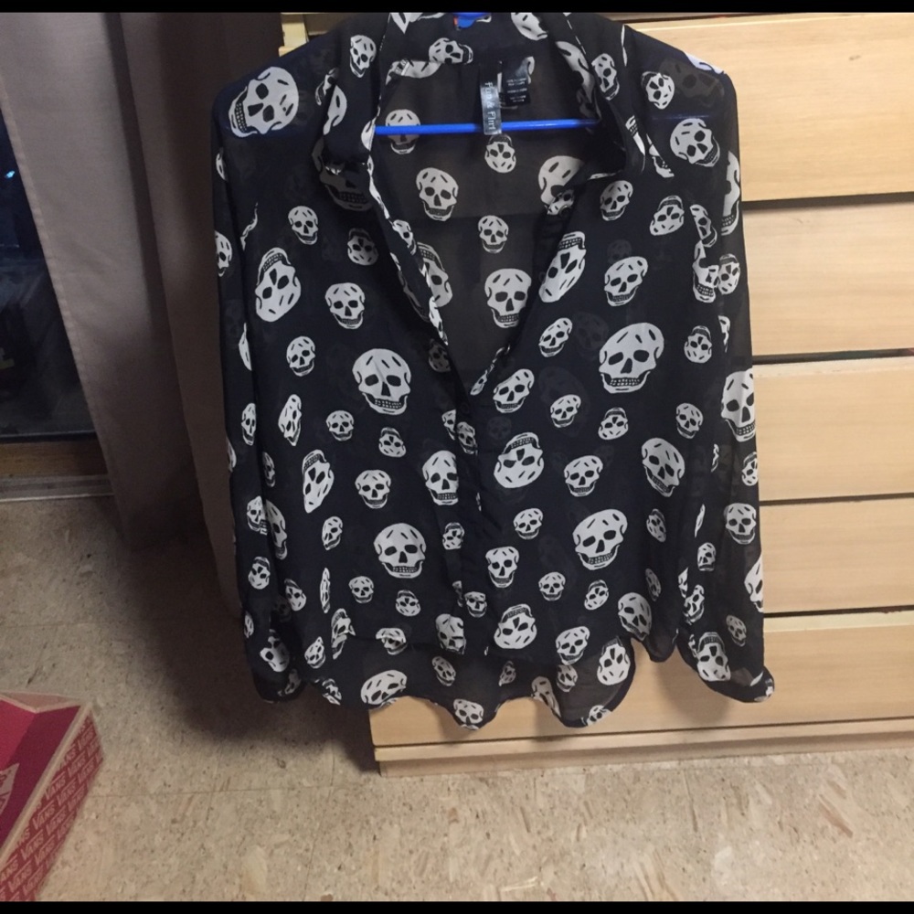 Skull blouse
