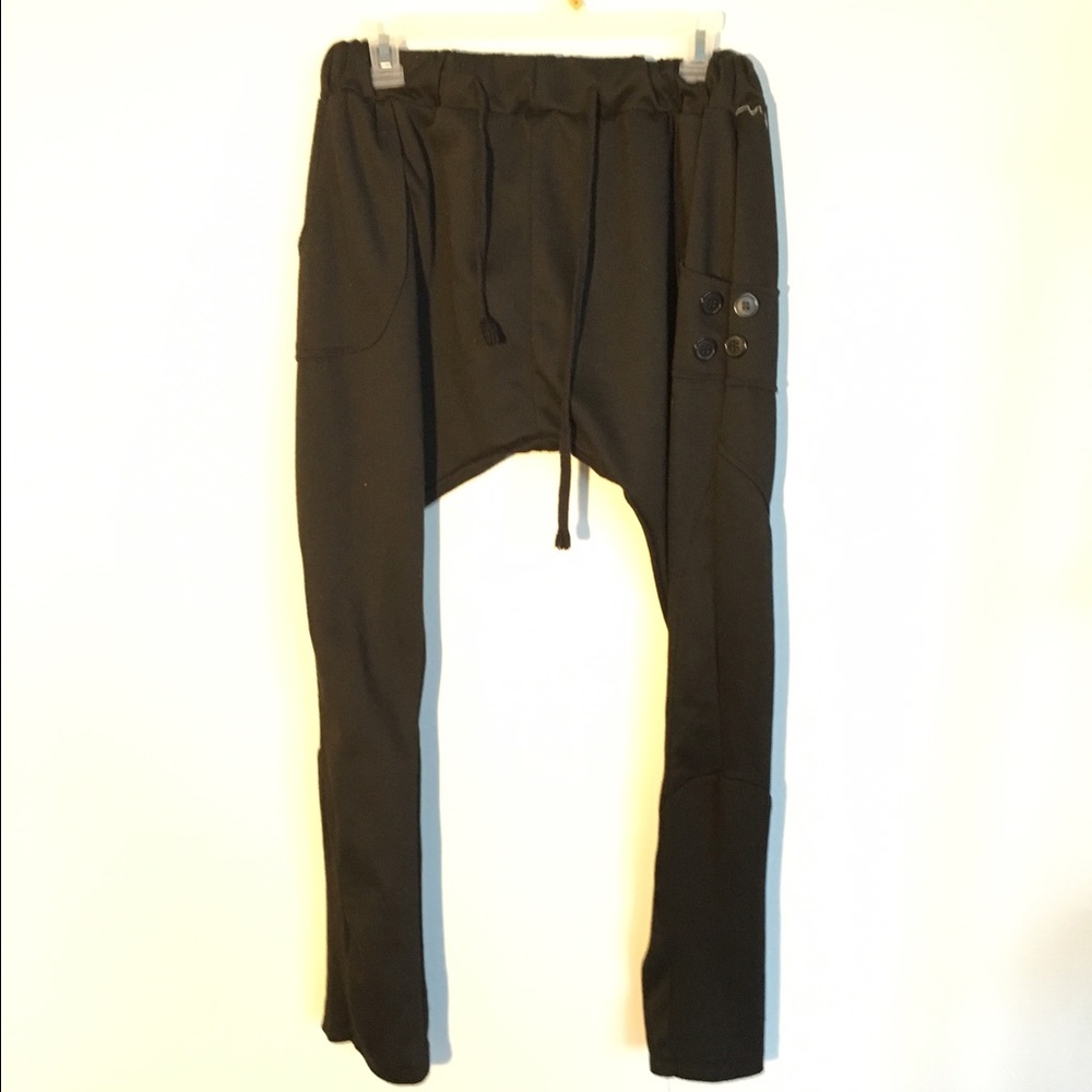 Baggy black pants