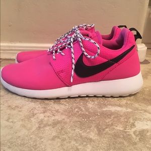 Women's Nike Roshe Runs