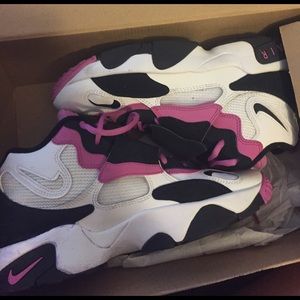 Nike Air Speed Turf Size 8 1/2 9