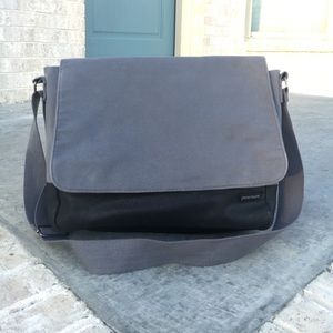 Punctuate messenger/laptop bag!