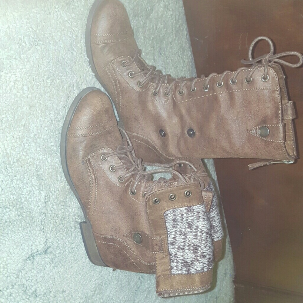 Tan/brown combat boots