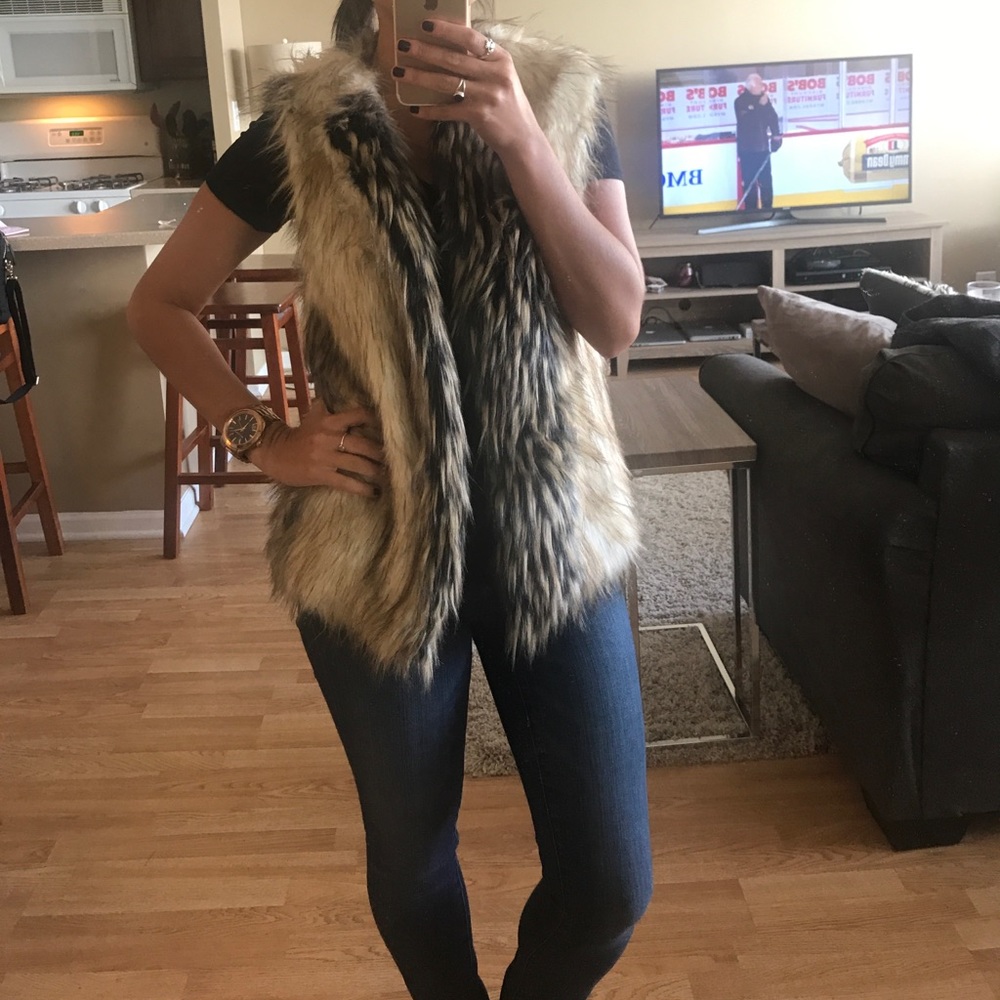 Fur vest