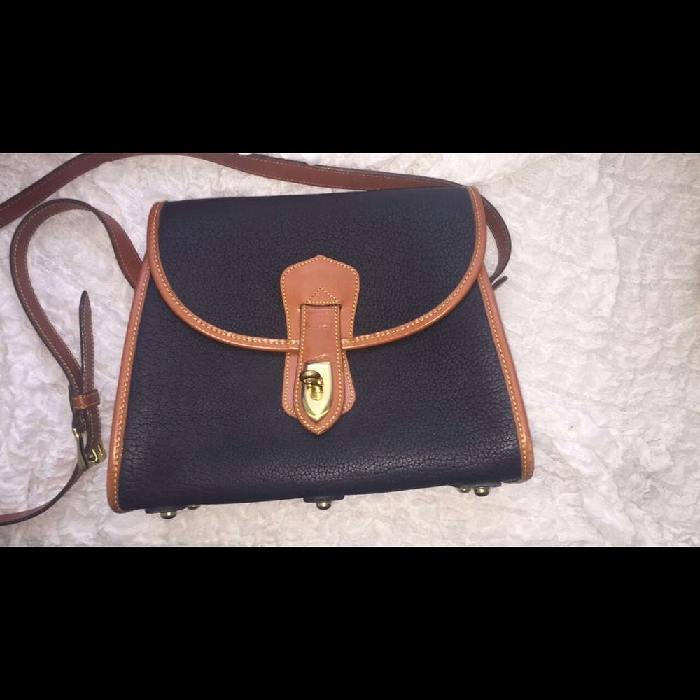 Dooney & Bourke Leather Shoulder Purse - Picture 1 of 5