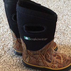 Toddler boots size 7