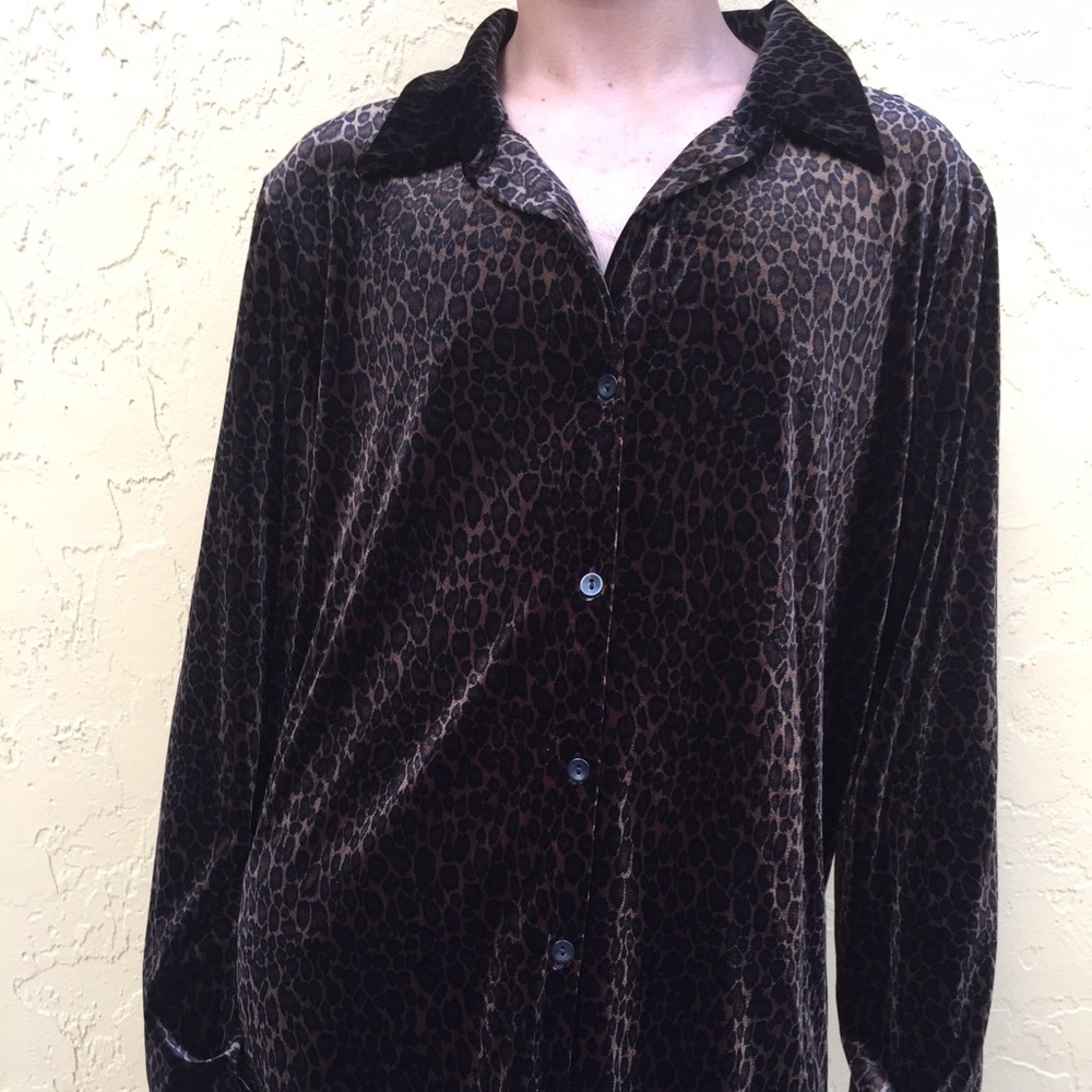 Velvet cheetah print blouse