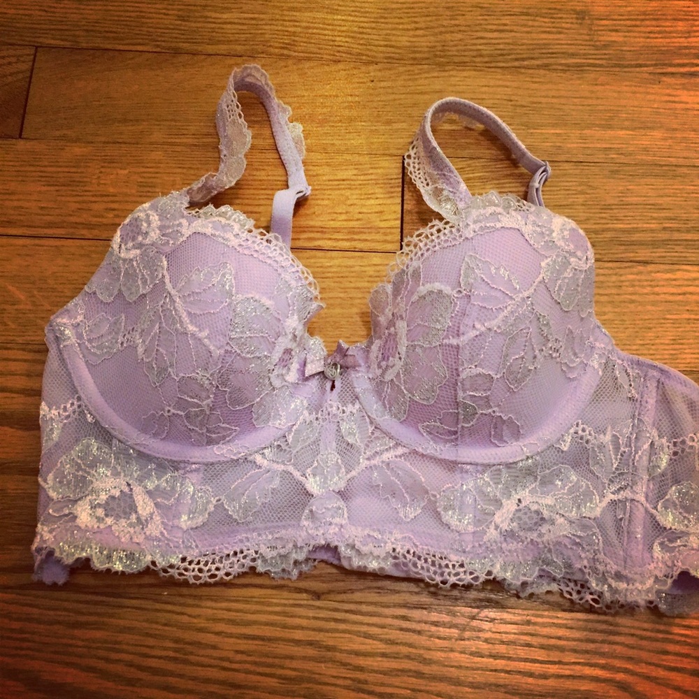 *SOLD* Victoria Secret lilac lace bra