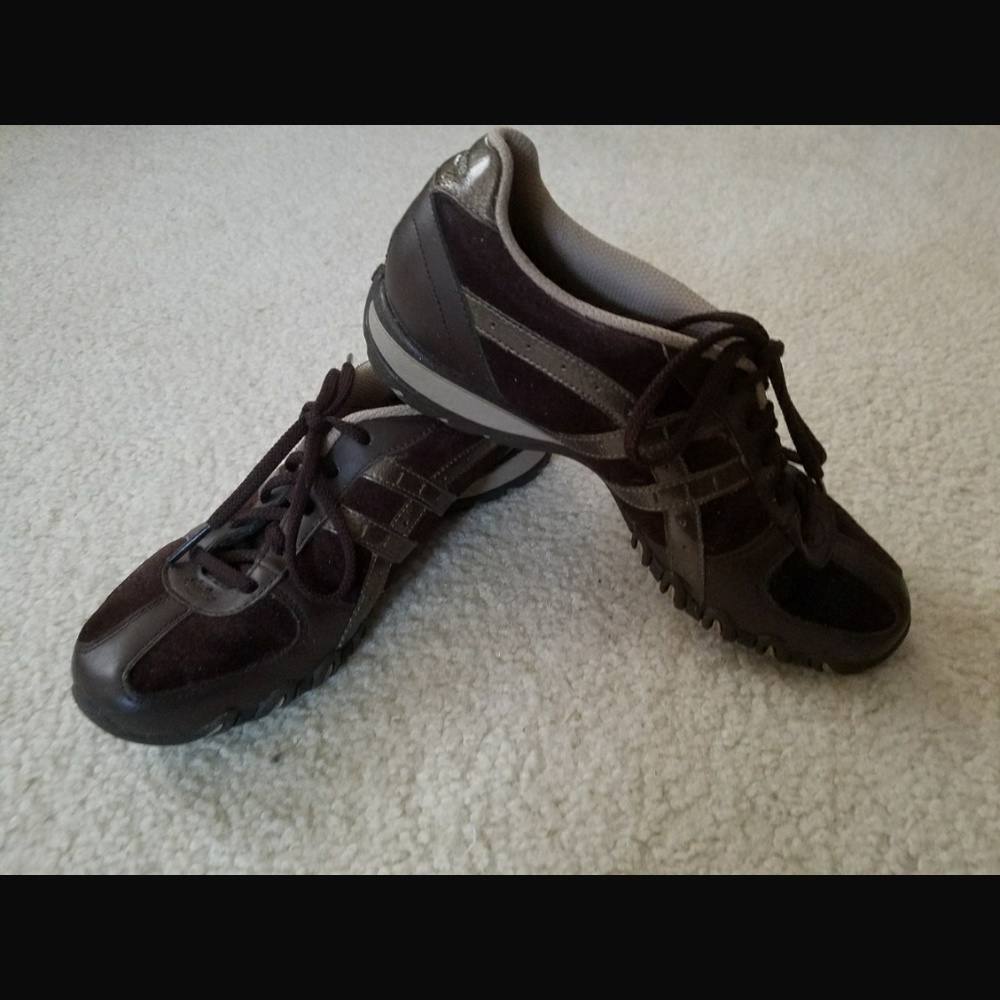 Sketchers sneakers *Final price*