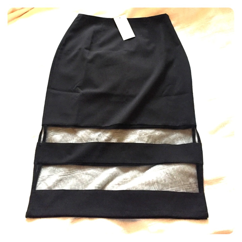 Tobi Size M Skirt