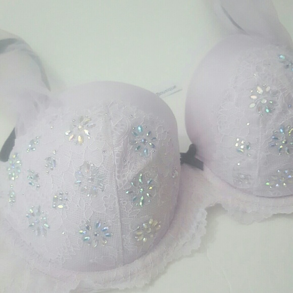 Victoria's Secret FASHION SHOW BRA NNWT - Picture 2 of 5