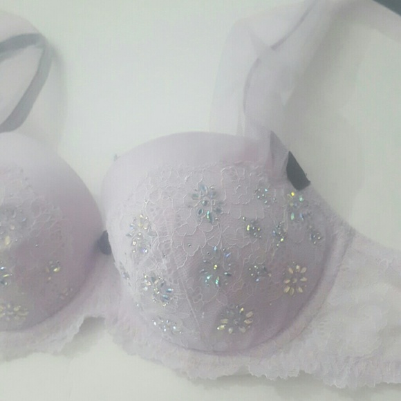 Victoria's Secret FASHION SHOW BRA NNWT - Picture 3 of 5