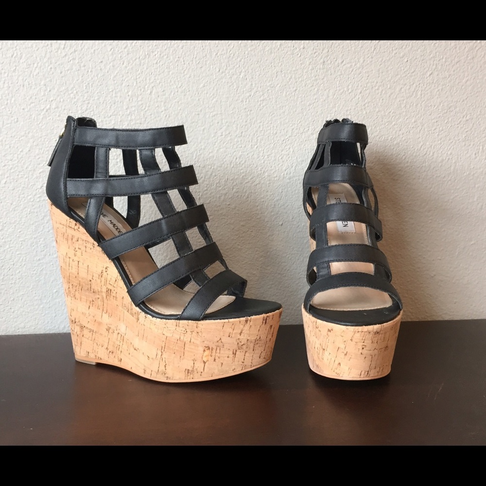 SOLD Steve Madden Brettt Wedge size 7