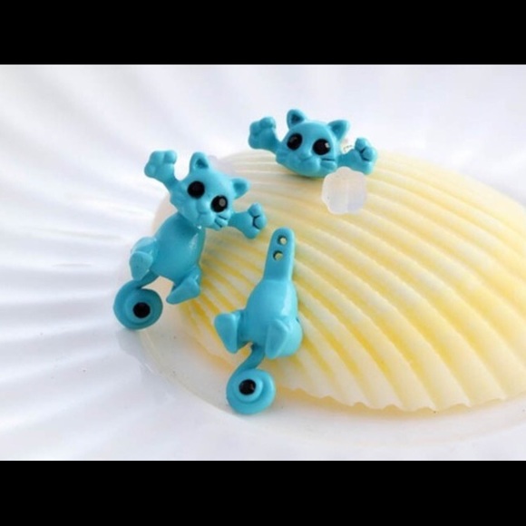 😽Kitty Earrings😽 LAST ONE - Picture 4 of 4