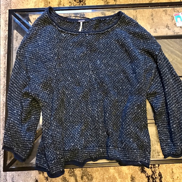 Free people midnight blue sweater - Picture 1 of 3