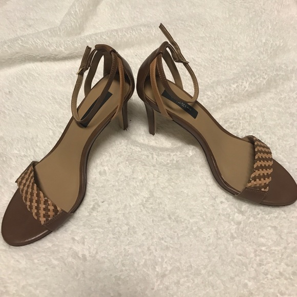 Heels - Picture 2 of 3