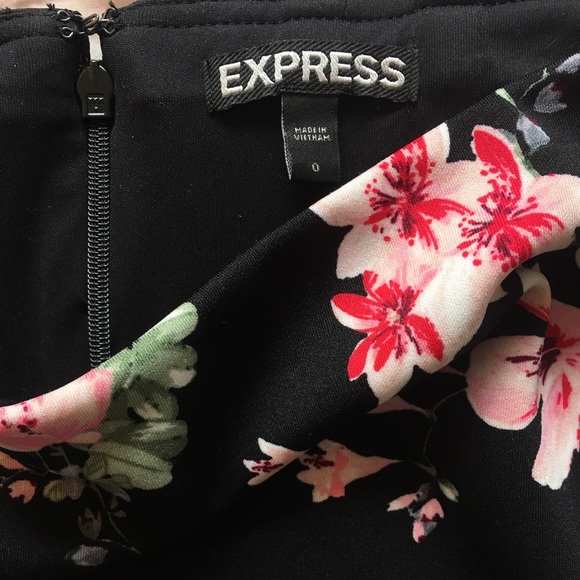 NWT Express Floral Pencil Skirt Size 0 - Picture 3 of 4