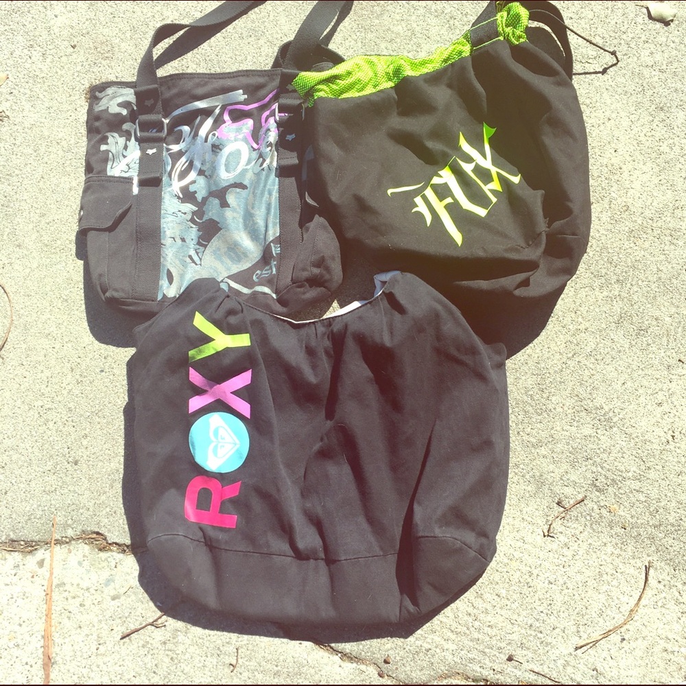 Bundle 2 Fox Racing bags and 1 Roxy