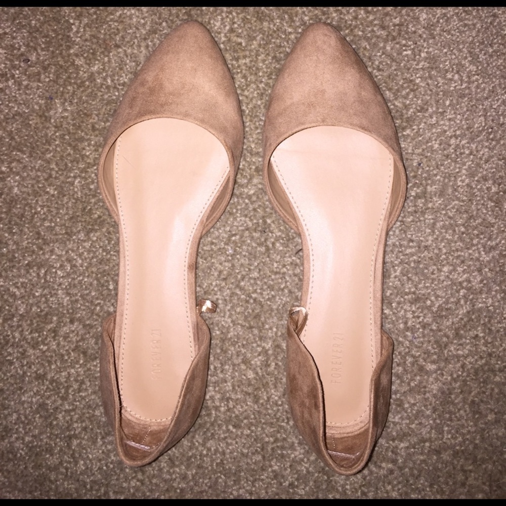 Forever 21 nude suede flats size 7