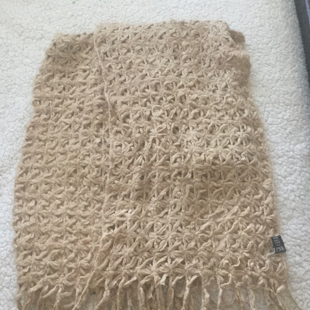 Beautiful Italian made winter scarf