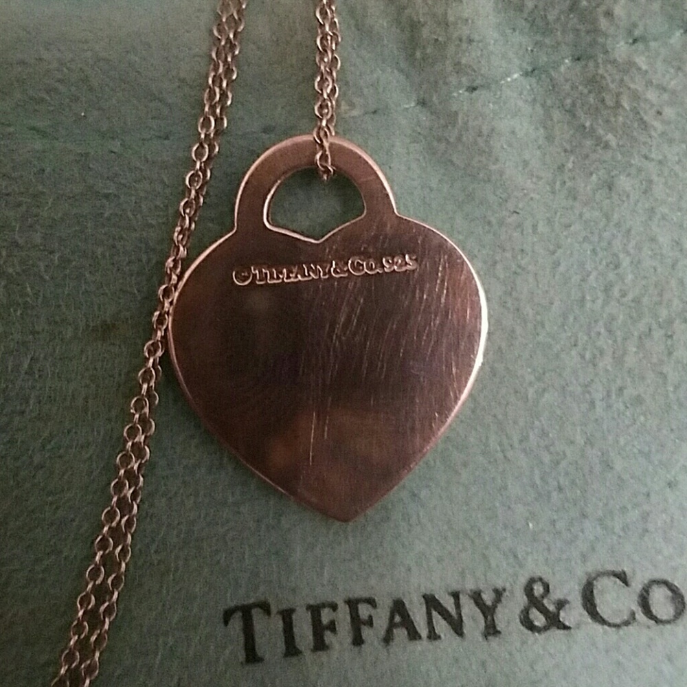 Authentic Tiffany & Co. I love you notes necklace - Picture 3 of 4
