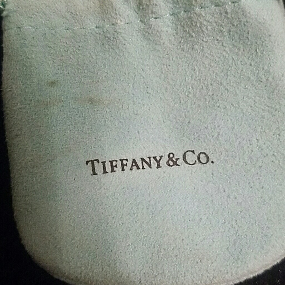 Authentic Tiffany & Co. I love you notes necklace - Picture 4 of 4