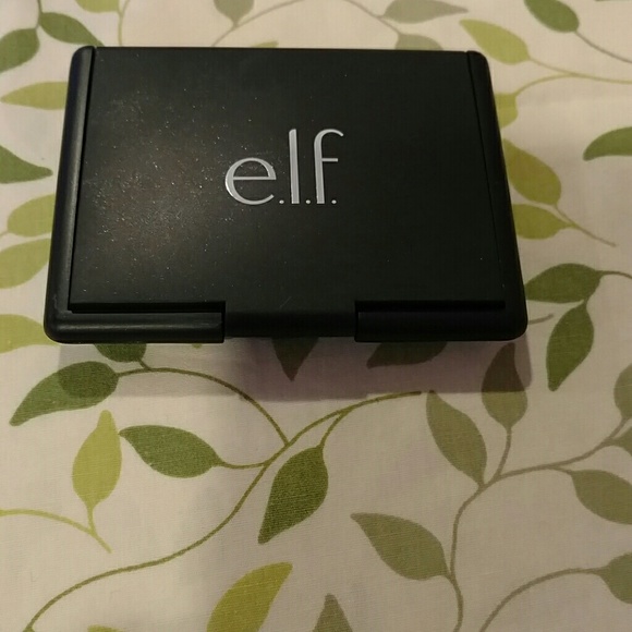 Elf powder color correction pallet. - Picture 2 of 2