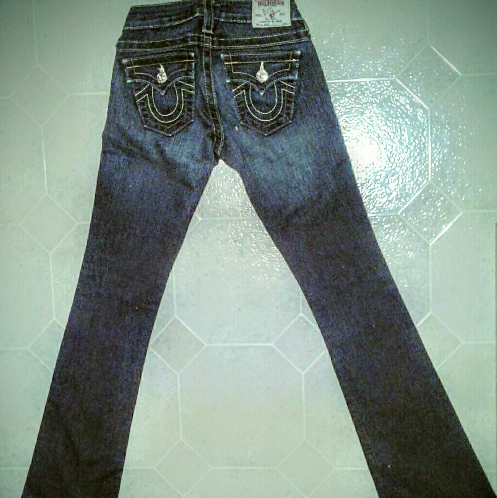 TRUE RELIGION Size : 24 x 30.  NWOT!